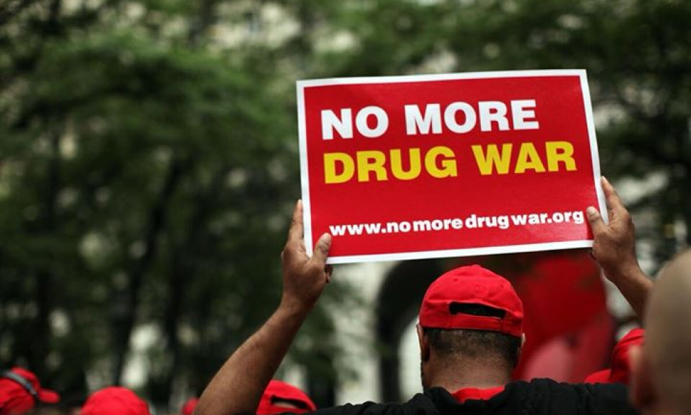 أوقفوا الحرب على المخدرات !!