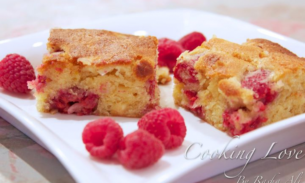 بلونديز اللوز والراسبري