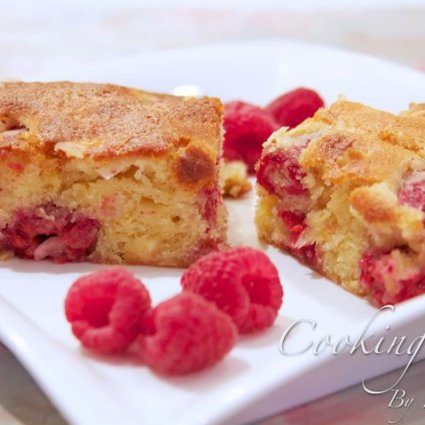 بلونديز اللوز والراسبري