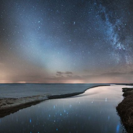 صورة فلكية لجموع متبارزة في الليل